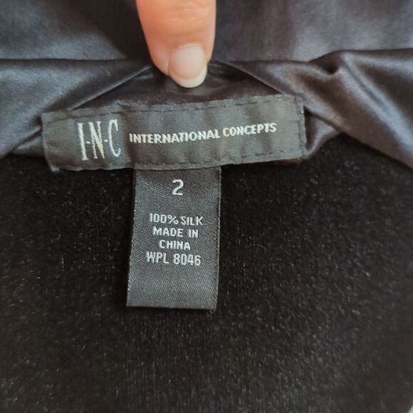 Size two 100% silk INC. Floral blouse - Picture 6 of 6